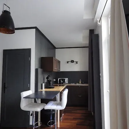 Apartment Charmant Studio A *